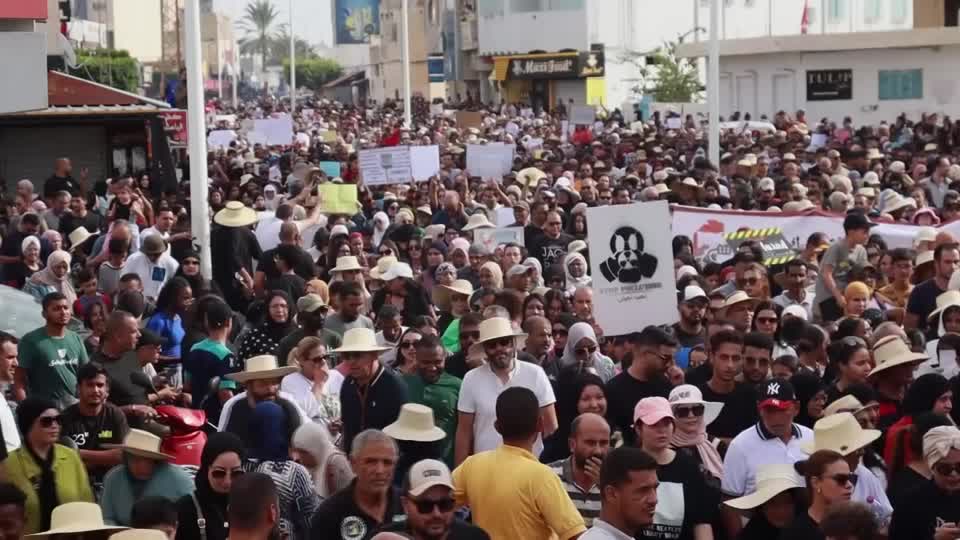 Protestas masivas paralizan Gabes en Túnez