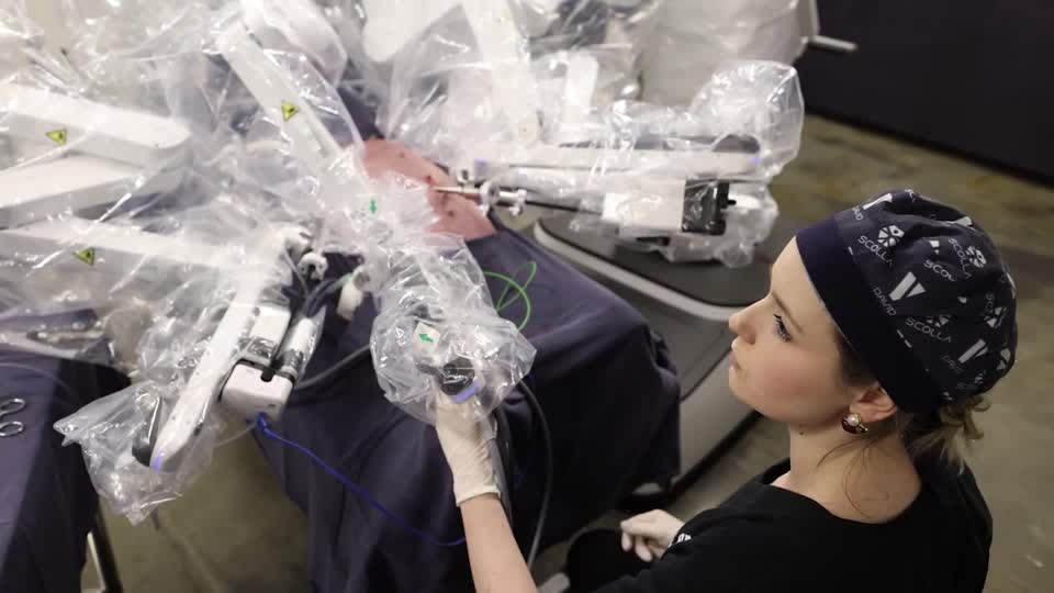 Brasil realiza pionera cirugía robótica a distancia