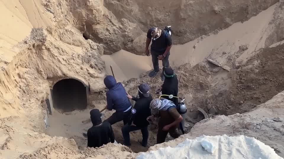 Israel y Hamás se enfrentan por restos de rehenes