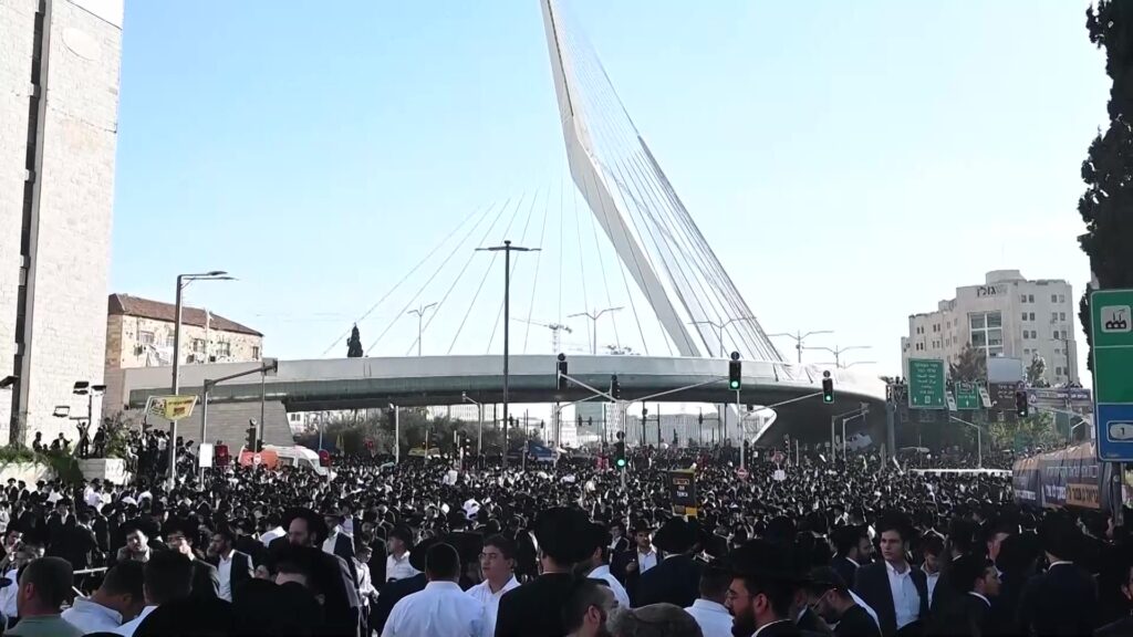 Protesta masiva en Jerusalén por plan de reclutamiento