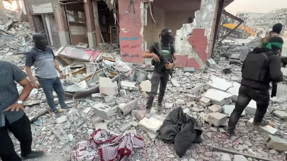 Hamás entrega los restos de un soldado israelí