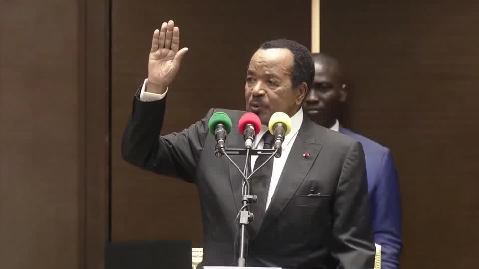 Paul Biya jura su octavo mandato en Camerún