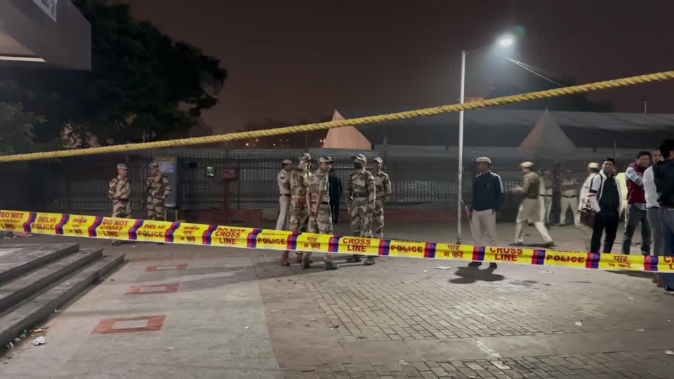 Explosión de coche sacude el casco antiguo de Delhi