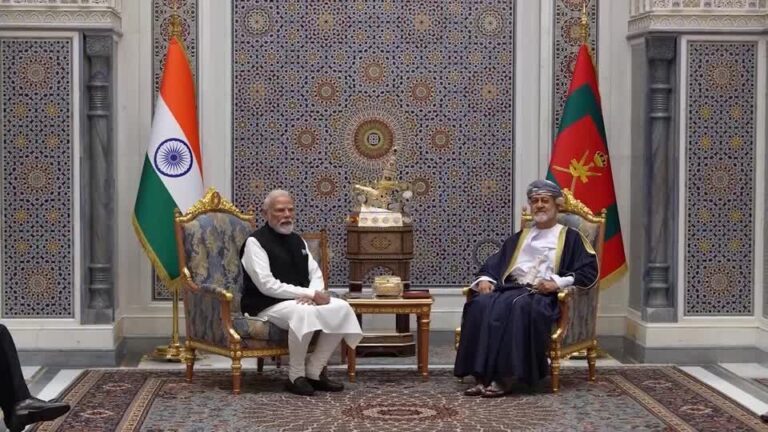 India y Omán sellan un importante pacto comercial