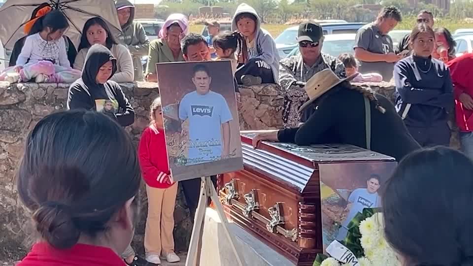 Funerales tras el tiroteo en un campo de fútbol en México
