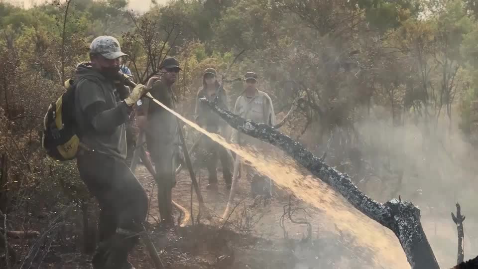 Incendios amenazan pueblos en Patagonia, Argentina