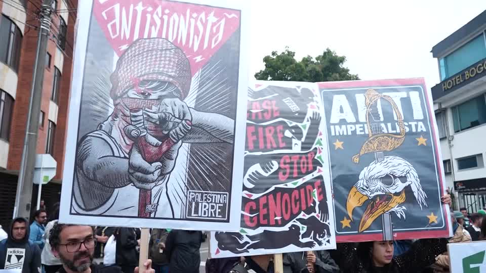 Bogotá acoge una protesta contra el imperialismo