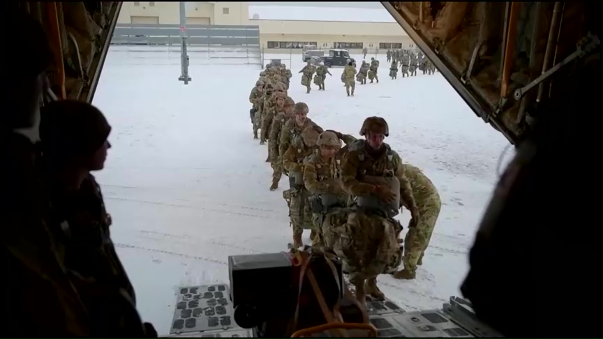 El Pentágono prepara tropas ante los disturbios en Minnesota