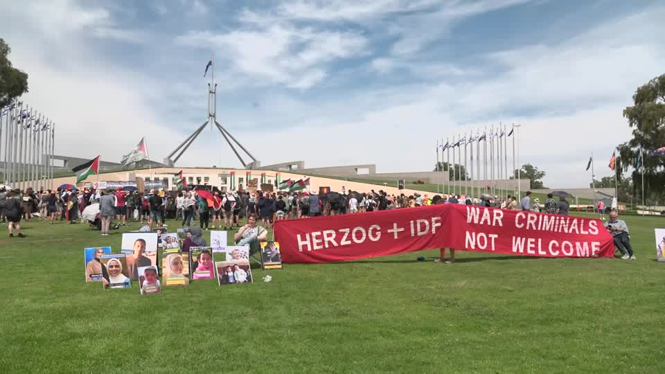 Protestas reciben visita de Herzog en Canberra