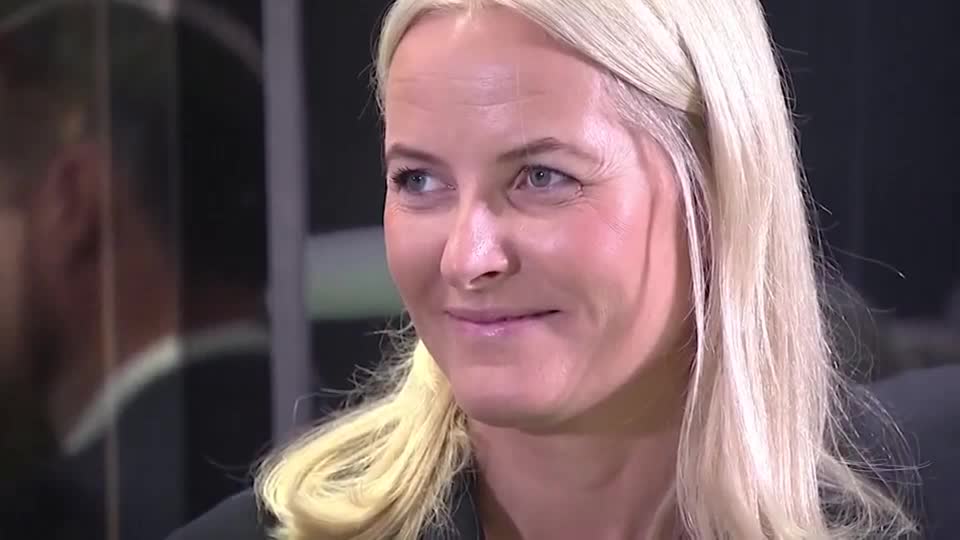 Primer ministro de Noruega critica a la princesa heredera