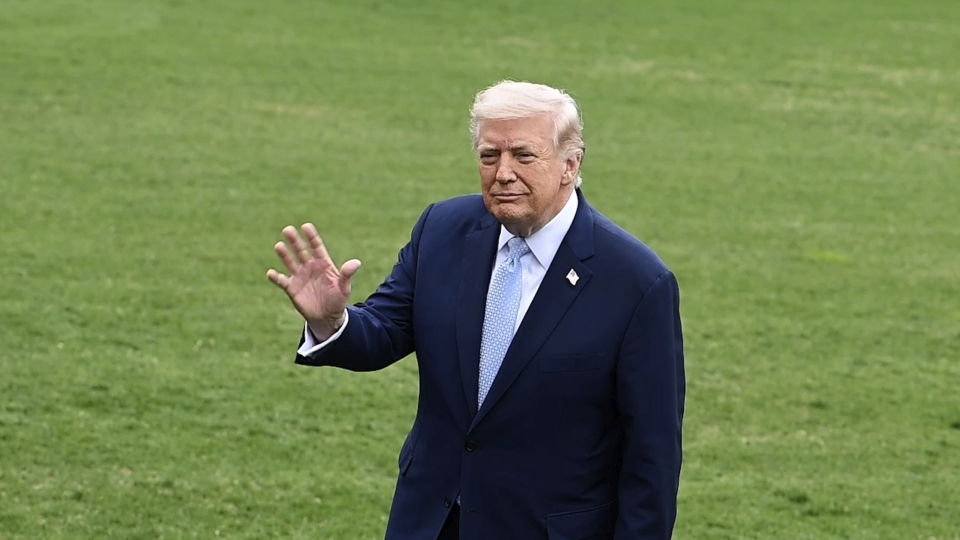 Trump detiene ataques en medio de conversaciones disputadas