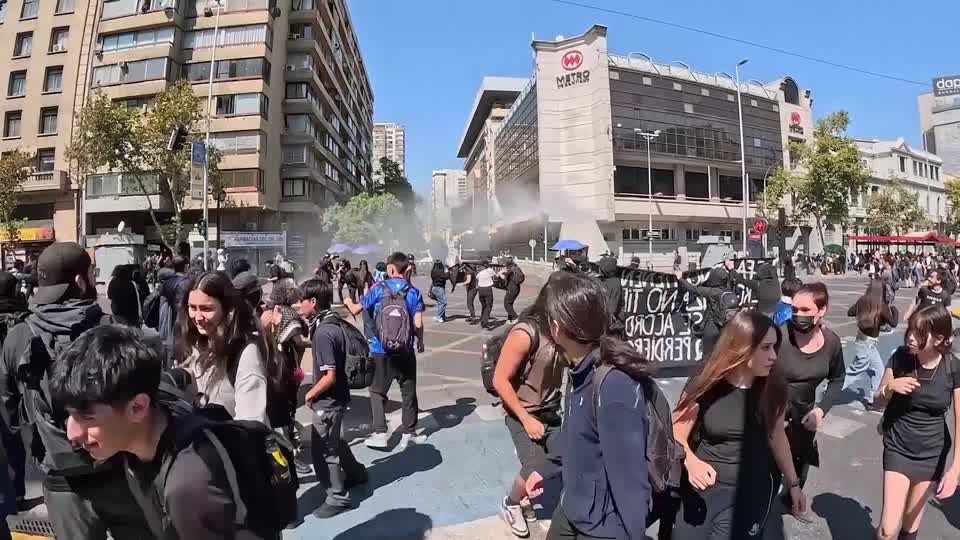 Estudiantes chilenos protestan reformas