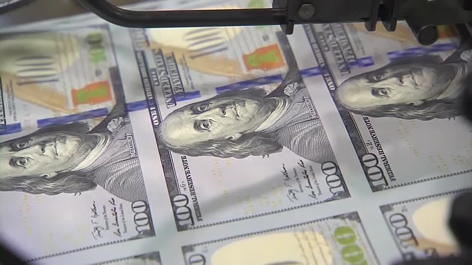 Firma de Trump aparecerá en billetes de EE. UU.