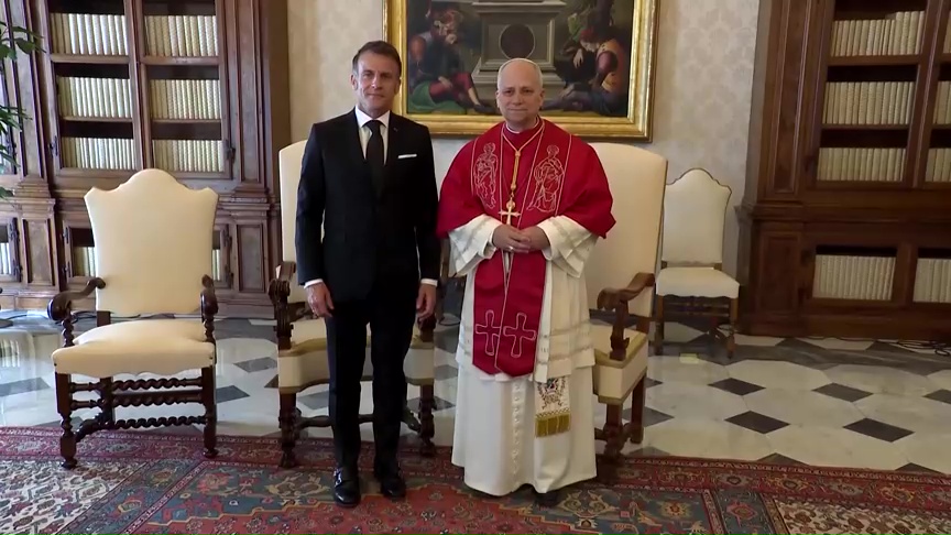 Macron se reúne con el Papa León en el Vaticano