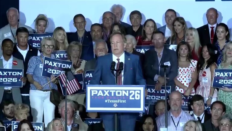 Paxton derrota a Cornyn en primaria