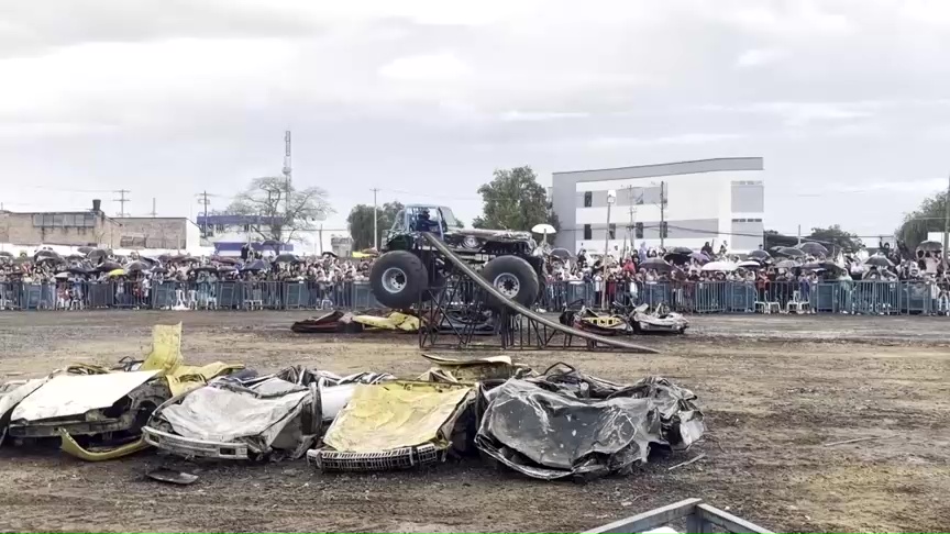 Accidente de monster truck en Colombia deja dos muertos