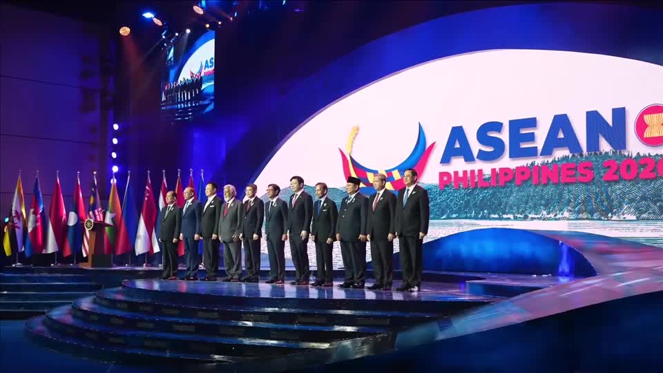 Líderes de la ASEAN se reúnen por economía
