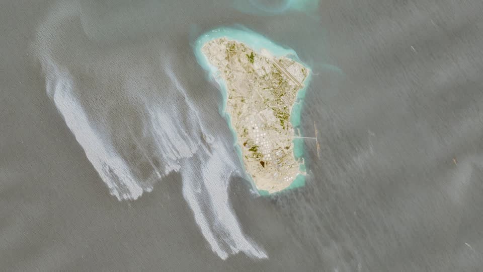Detectan derrame de petróleo cerca de centro exportador iraní