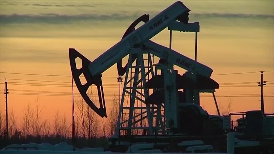 El petróleo se dispara con el cierre de Ormuz