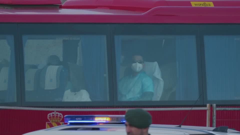 Evacúan con seguridad a pasajeros de crucero