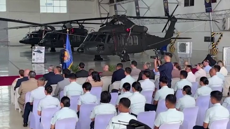 Filipinas amplía su flota de helicópteros Black Hawk
