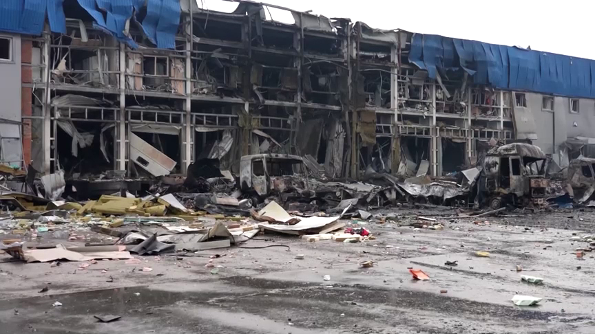 Ataque ruso con misiles destruye almacenes cerca de Kiev