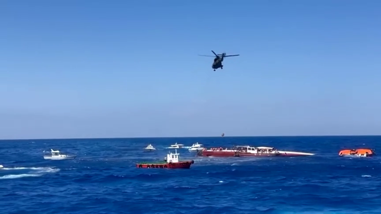 Naufragio de ferry en Chipre deja ocho muertos