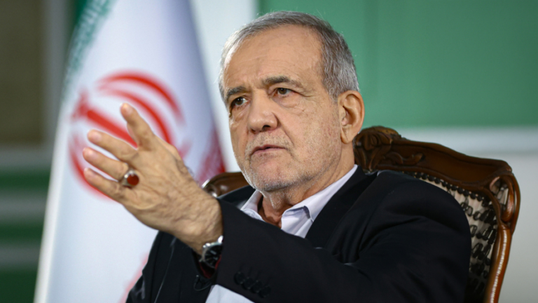 Pezeshkian pide unidad y diplomacia