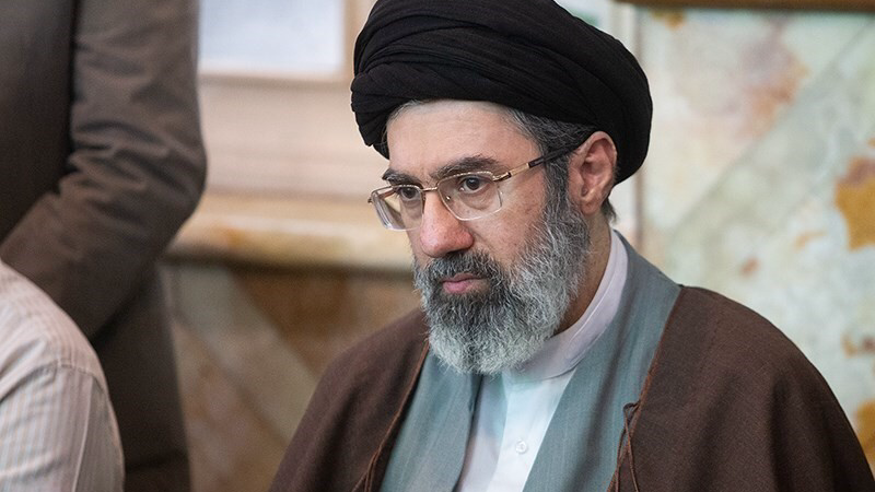 El nuevo líder de Irán reorganiza los principales cargos militares