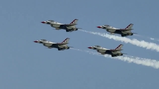 Los Thunderbirds deslumbran en el Festival Aéreo de Rochester