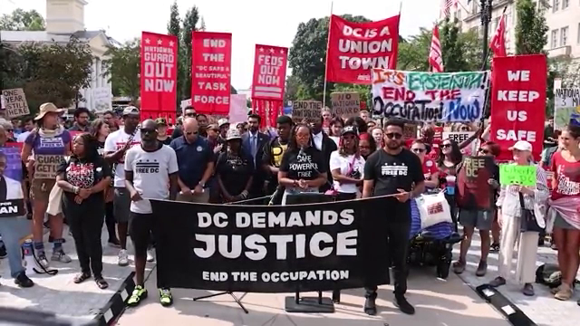 Manifestantes en Washington D.C. conmemoran Guardia Nacional