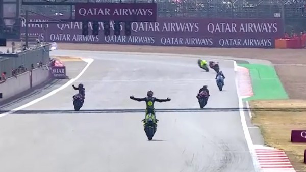 Fernandez logra victoria dominante en MotoGP de Gran Bretaña