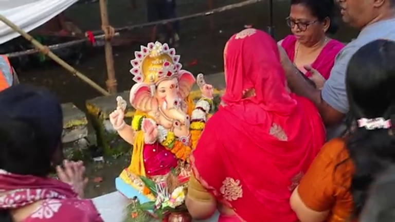 Mumbai celebra el festival del nacimiento de Ganesh