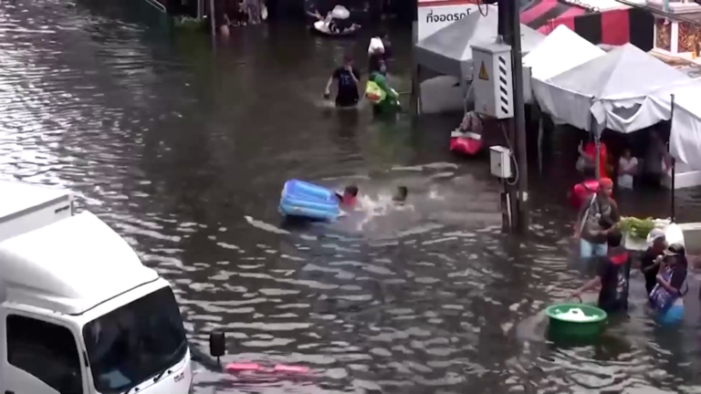 Bangkok declara zona de desastre por inundaciones