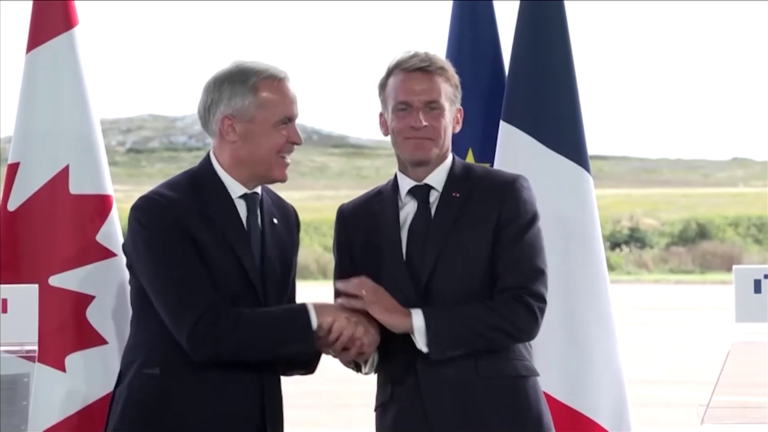 Macron celebra nueva etapa con Canadá y busca acuerdos de gas