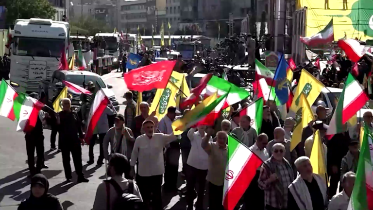 Irán organiza manifestaciones de defensa en todo el país