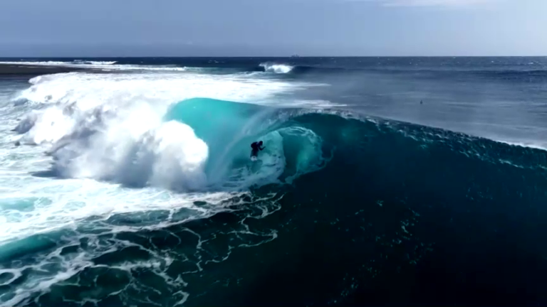 Marks sorprende a Moore en final del Fiji Pro