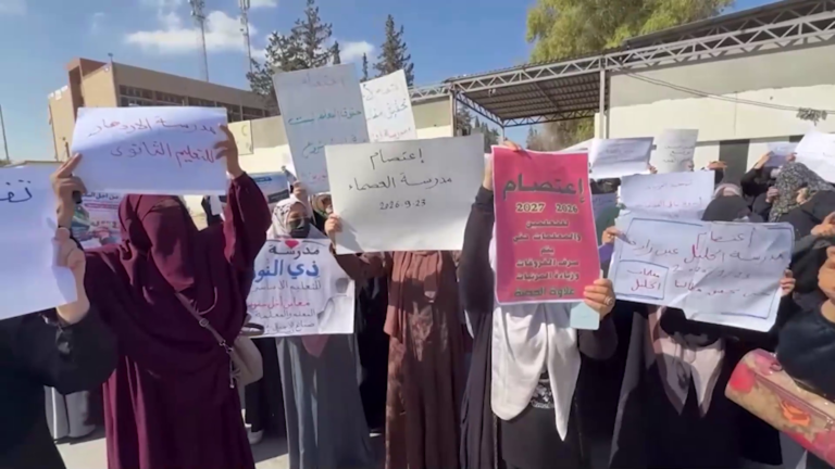 Huelga de docentes en Libia retrasa el año escolar