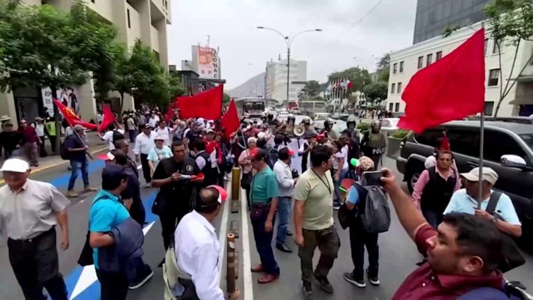 Perú vive una profunda crisis política